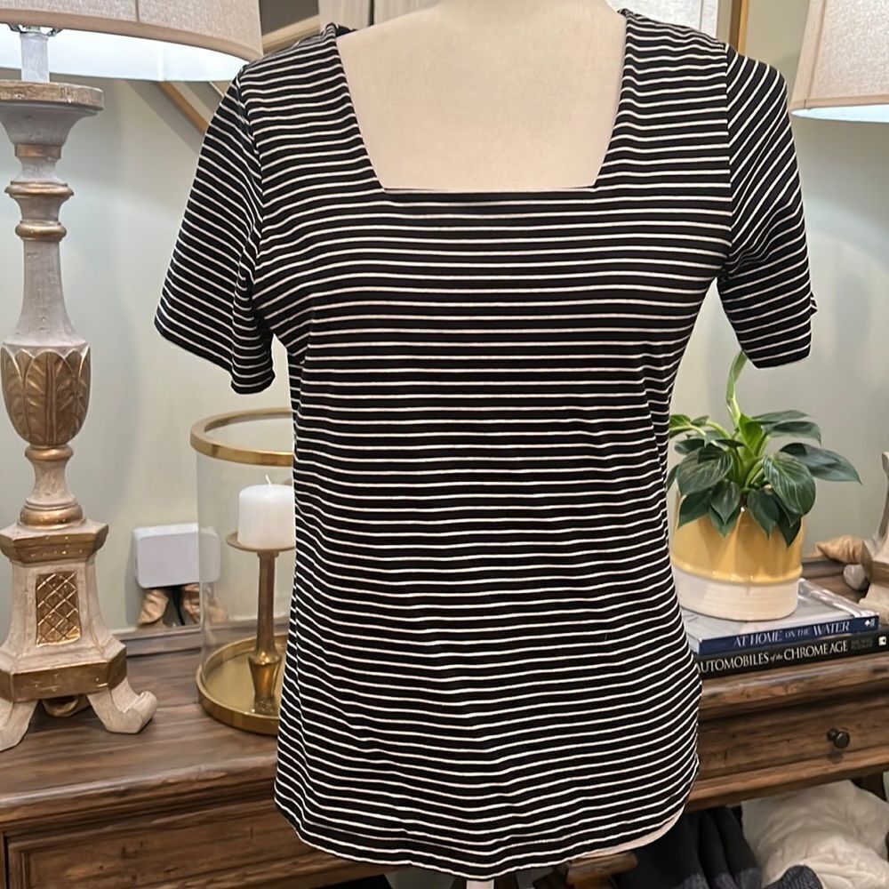 Tahari Black and White Stripped Short Sleeve Top Size M